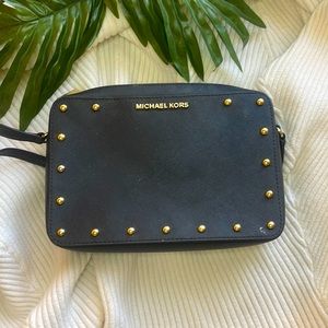MICHAEL KORS SANDRINE STUD BLACK LEATHER CROSSBODY SHOULDER BAG MESSENGER